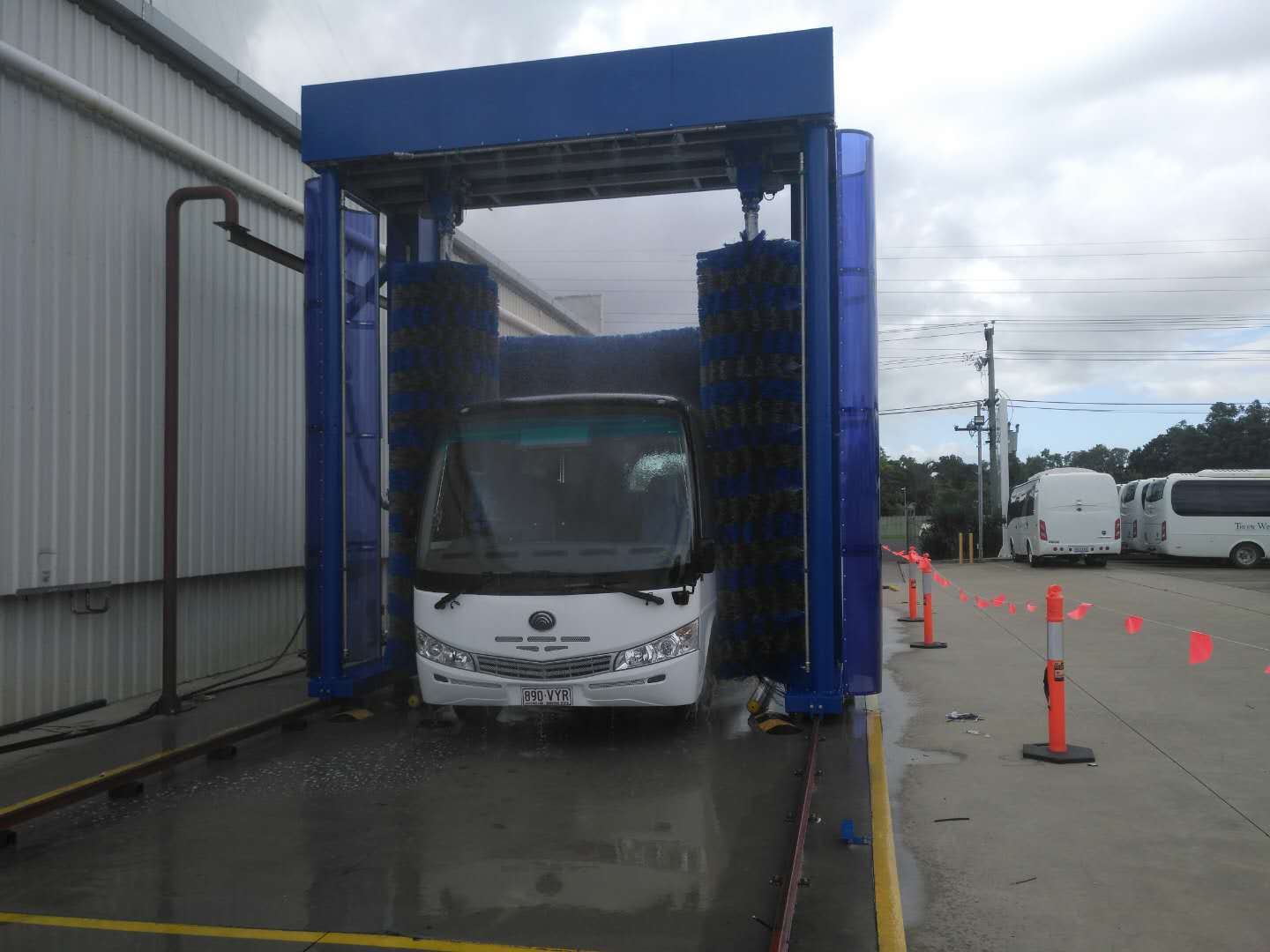 Risense bus truck wash machine CB-730 installed in Australia