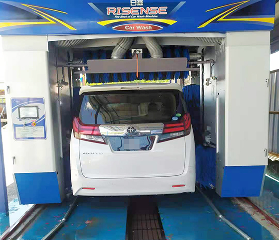 Risense rollover car wash machine CF-330 installed in Malaysia! 