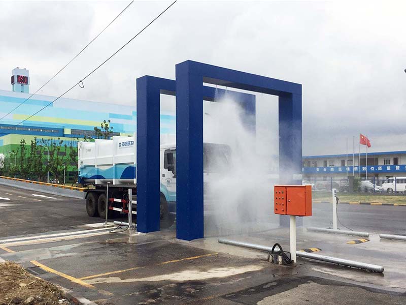 Gantry type engineering car washing machine